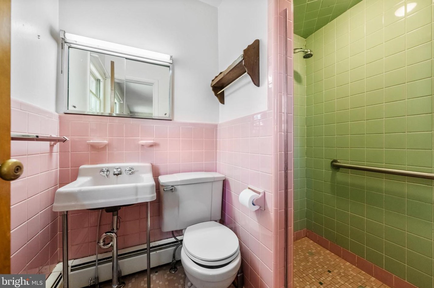 601 Stratford Dr, Moorestown NJ 08057-2614 exterior