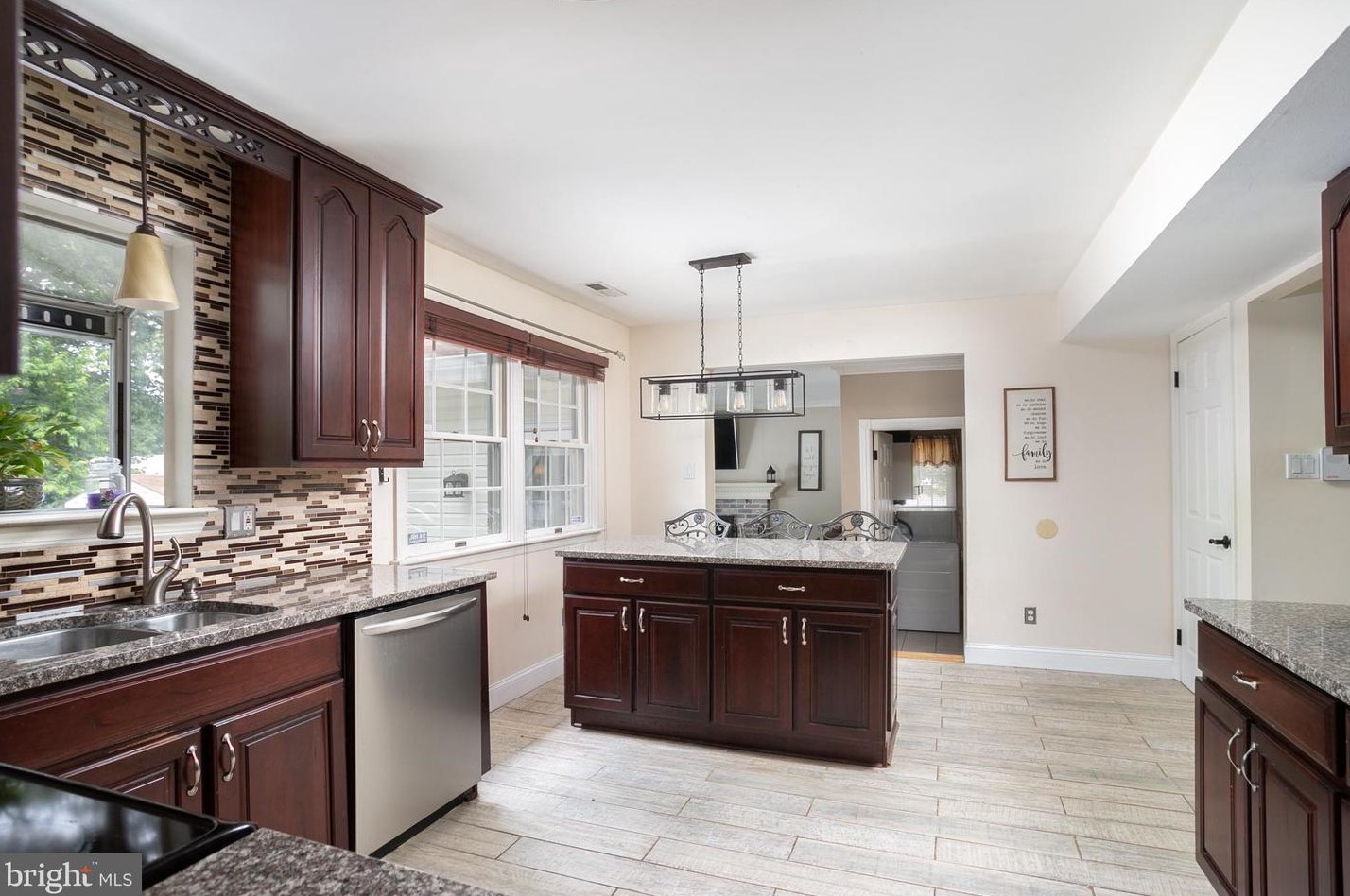 1904 Rancocas Rd, Burlington NJ 08016-3714 exterior