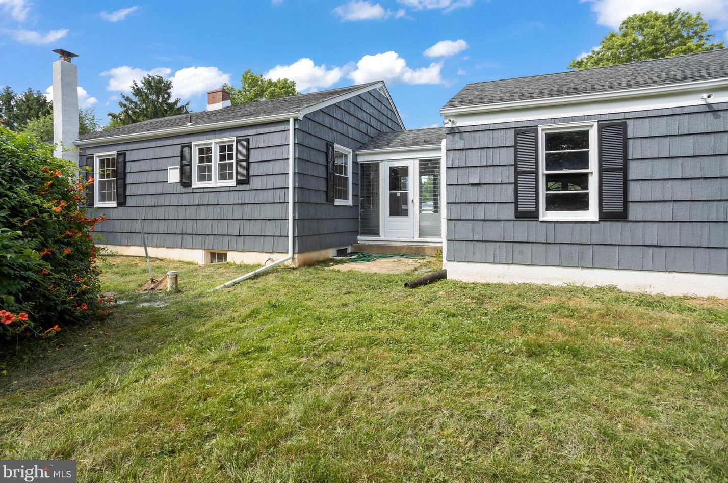 6 Daniel Ave, Chesterfield NJ  08515-2603 exterior