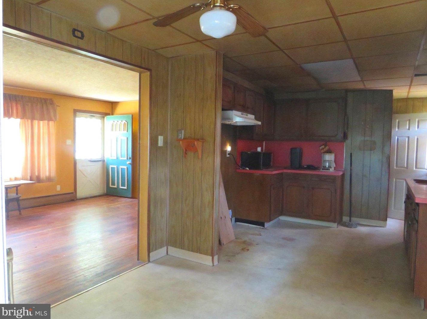 408 Gln Ave, Moorestown NJ 08057-1760 exterior