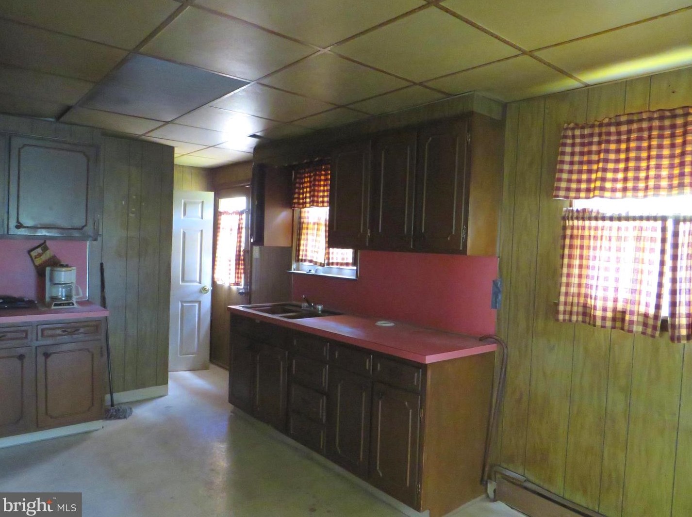 408 Gln Ave, Moorestown NJ 08057-1760 exterior