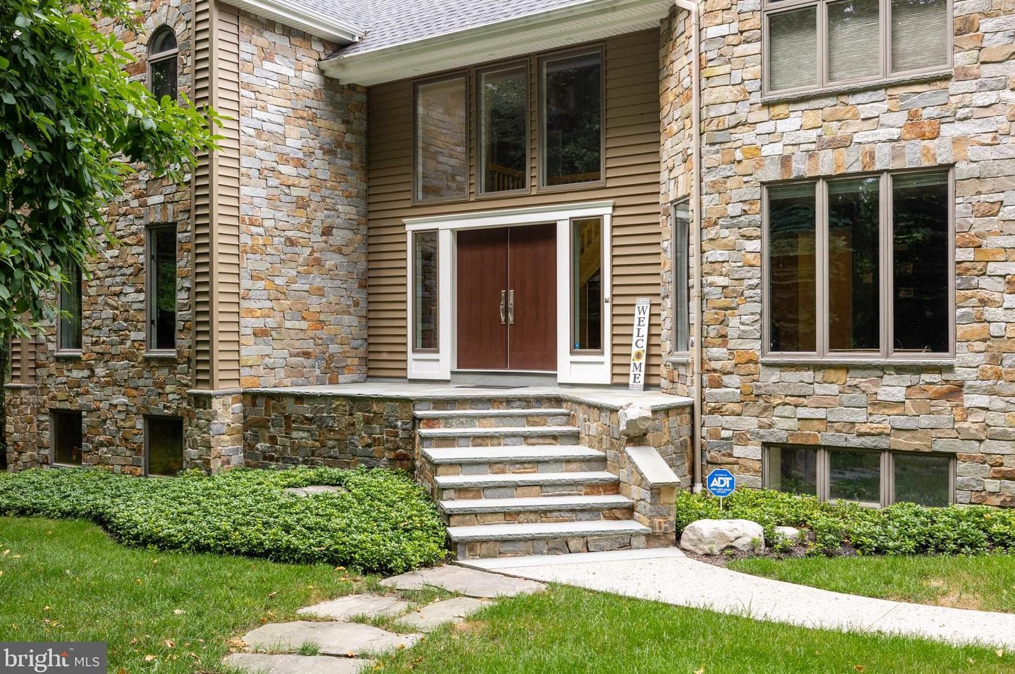 103 Cowpath Rd, Medford NJ  08055-8479 exterior