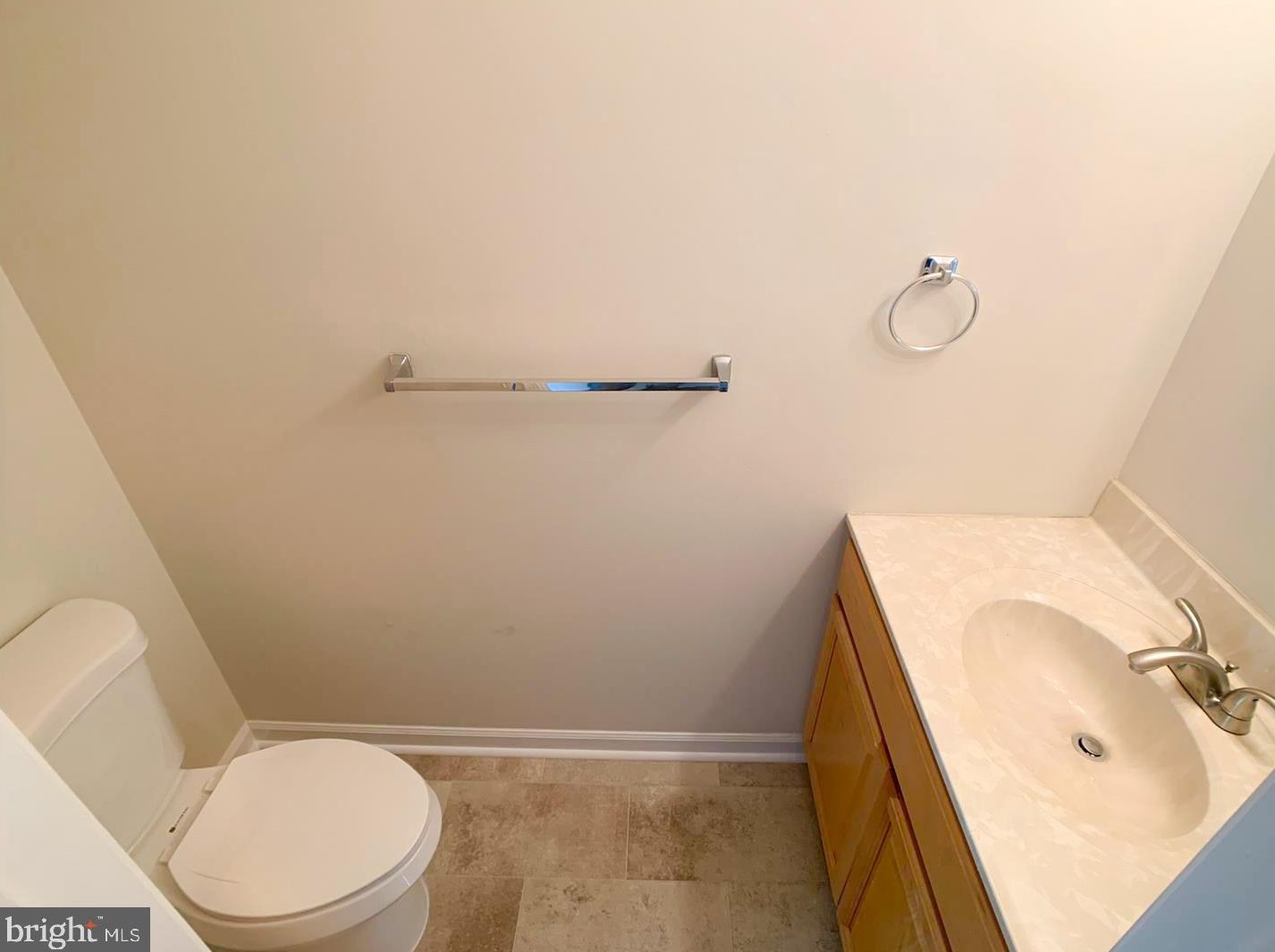 18 White Pne Dr, Medford NJ  08055-9340 exterior