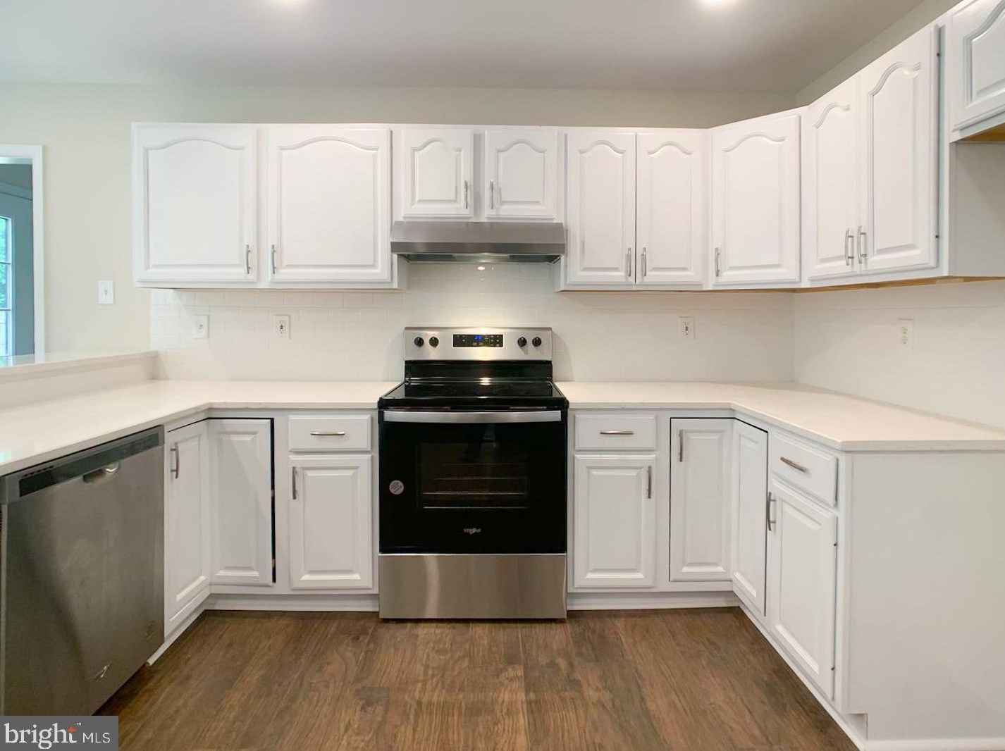 18 White Pne Dr, Medford NJ  08055-9340 exterior