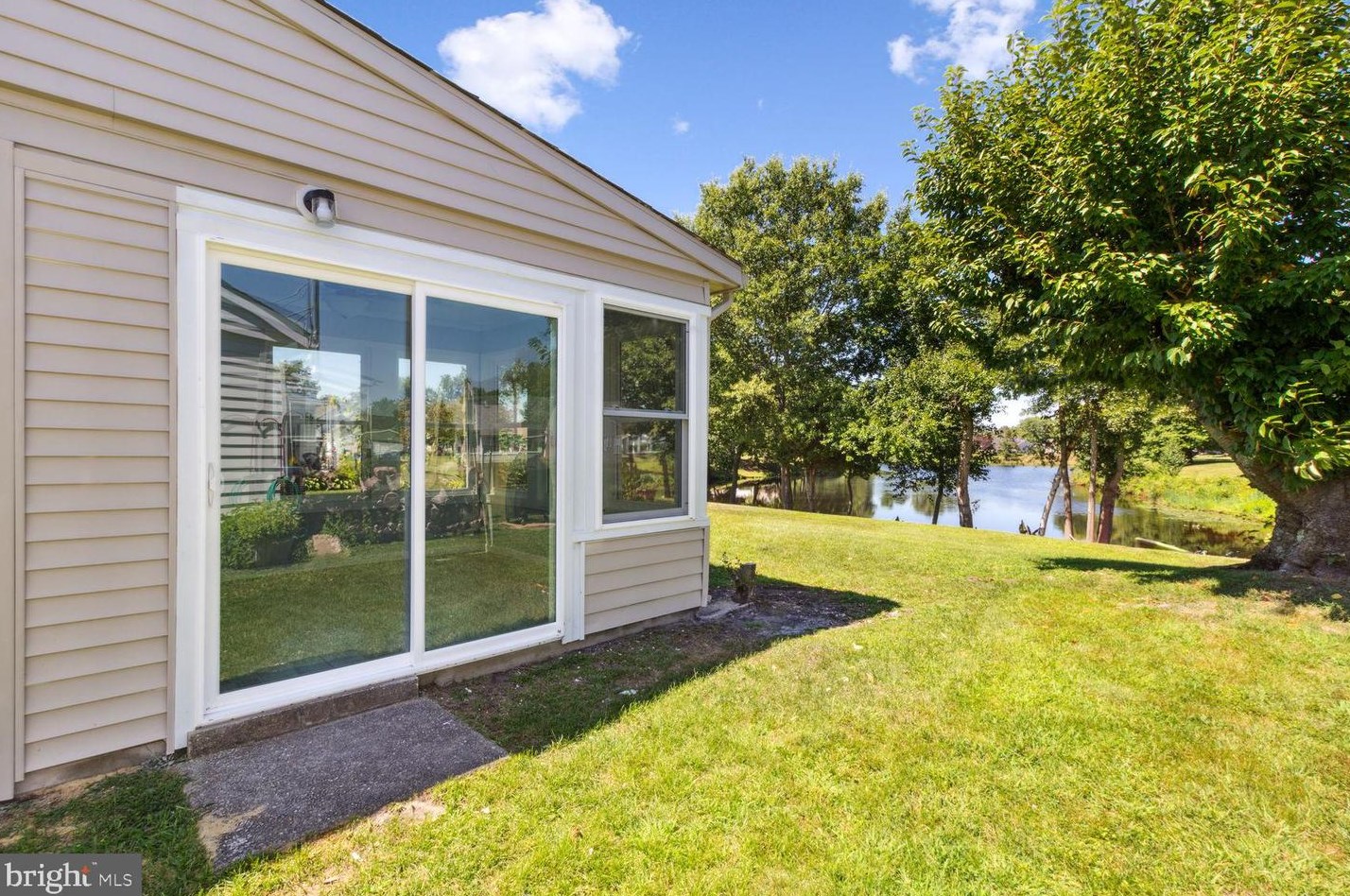 177 Dorchester Dr, Southampton NJ  08088-1149 exterior