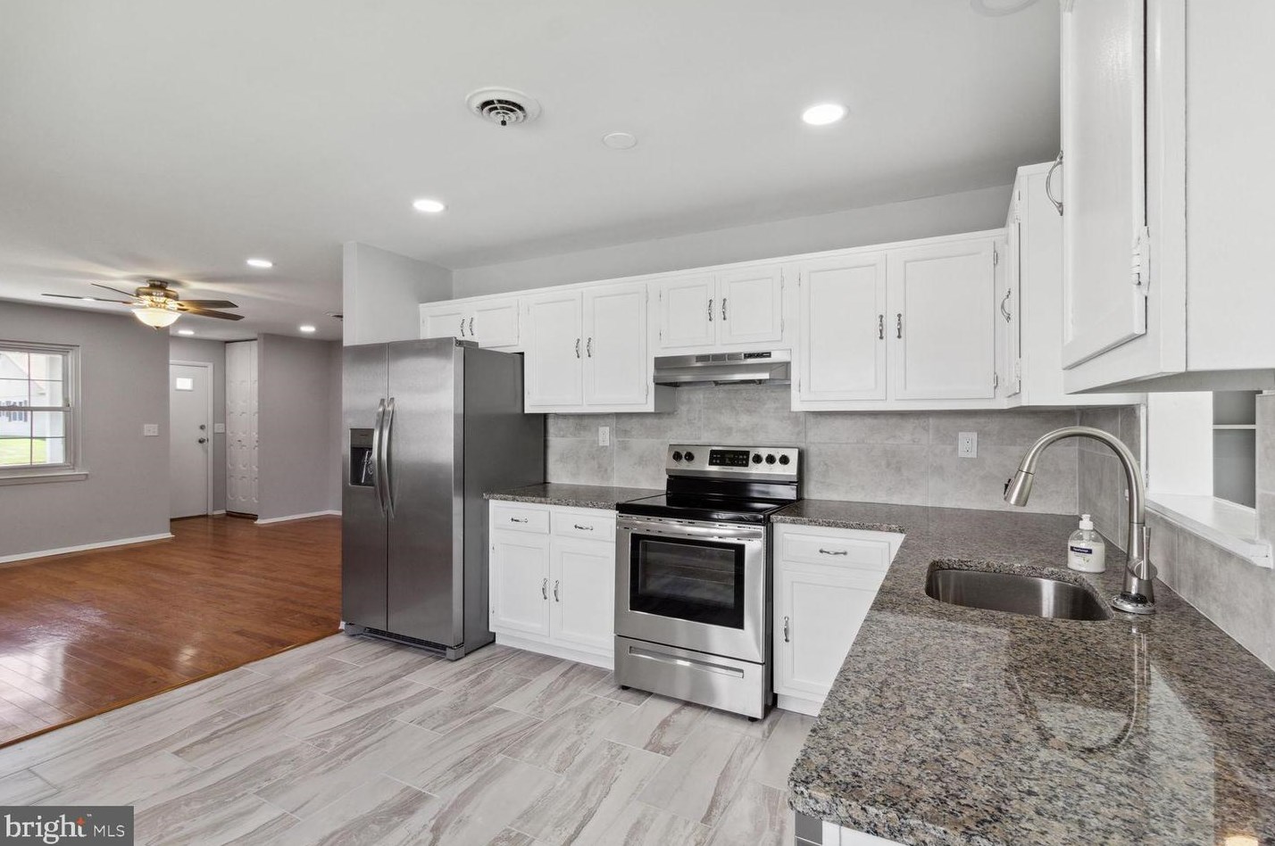177 Dorchester Dr, Southampton NJ  08088-1149 exterior