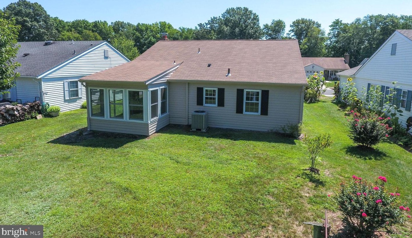 177 Dorchester Dr, Southampton NJ  08088-1149 exterior