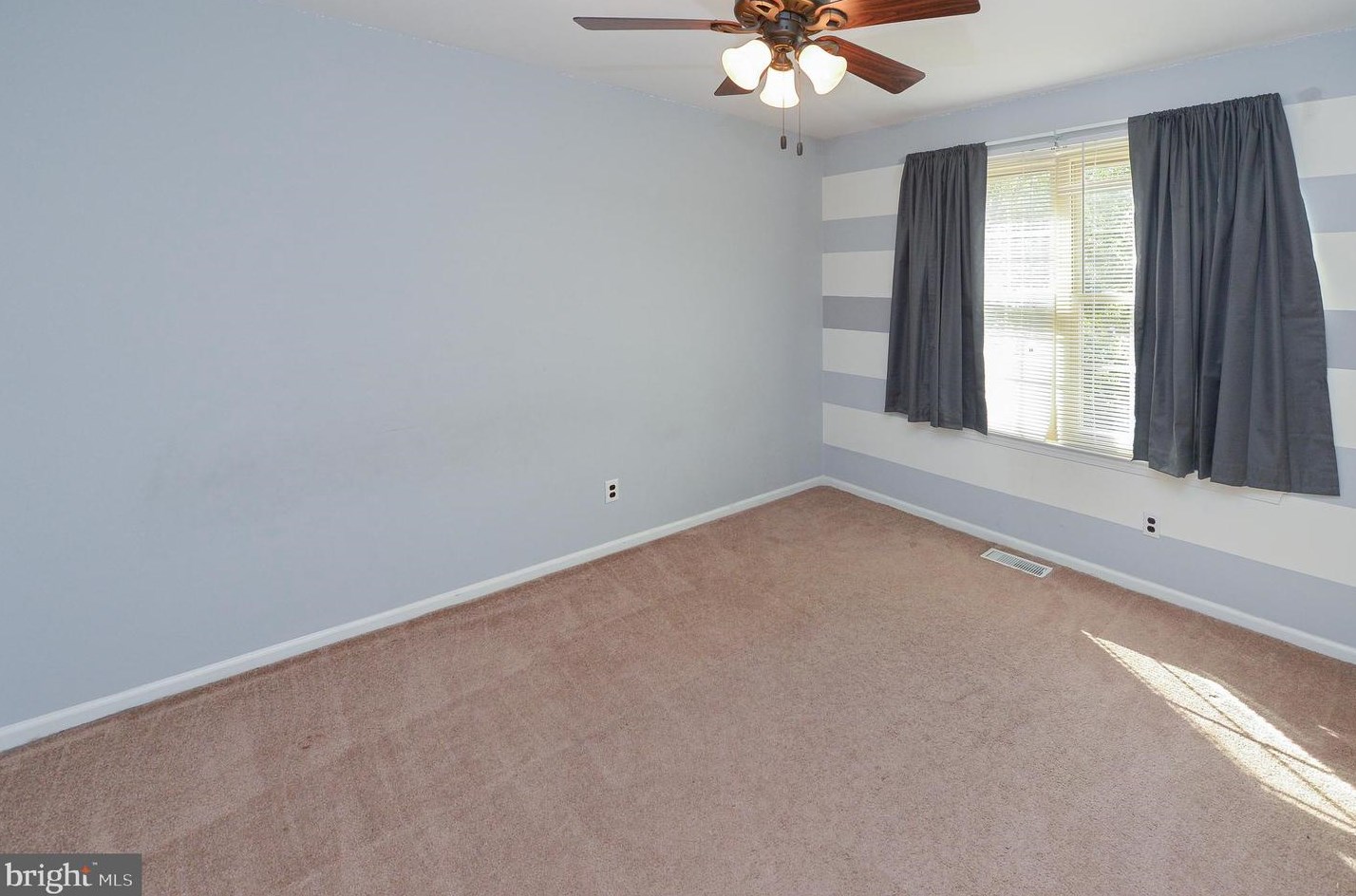 14 Bretshire Ct, Medford NJ  08055-9367 exterior