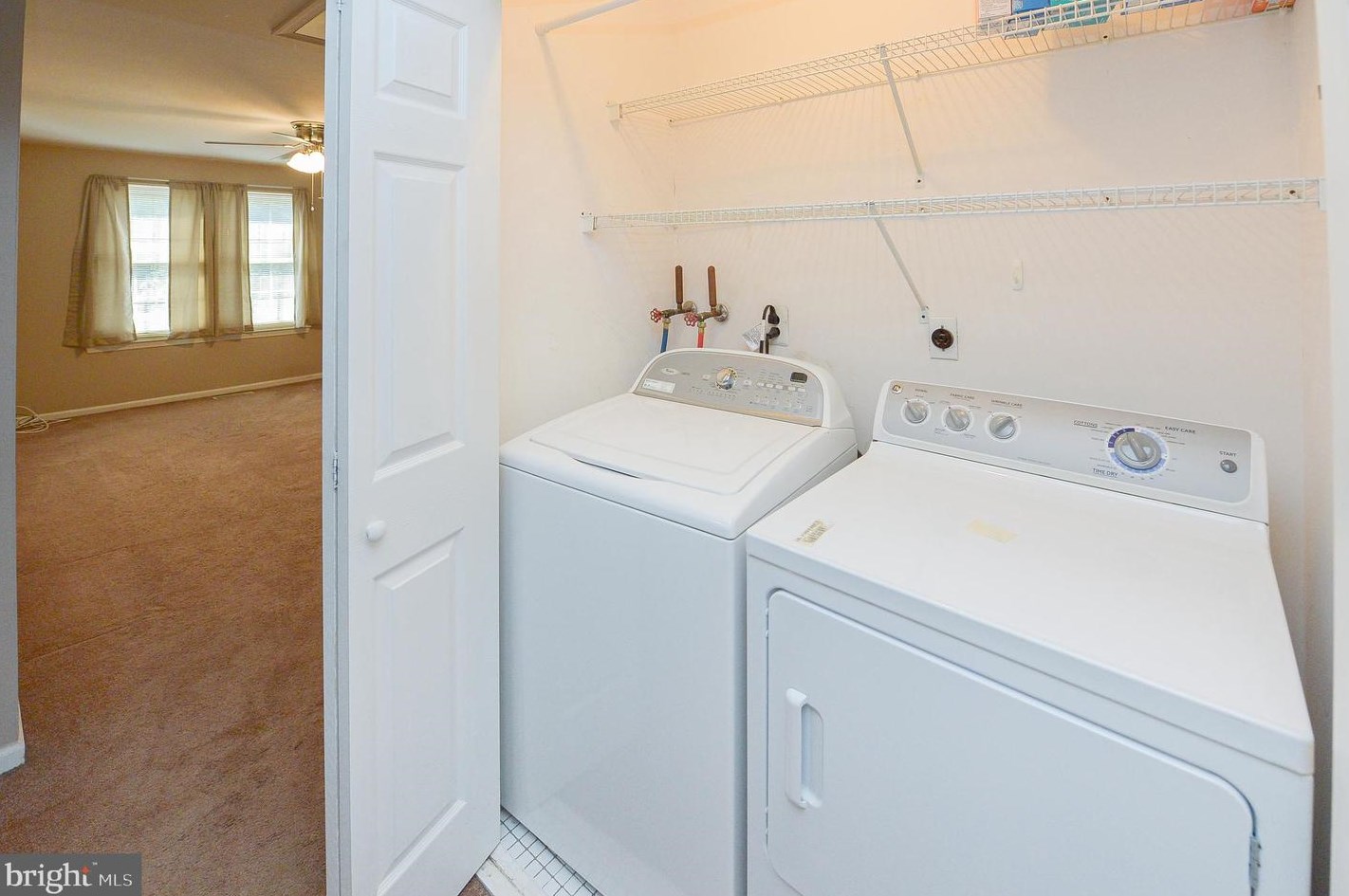 14 Bretshire Ct, Medford NJ  08055-9367 exterior