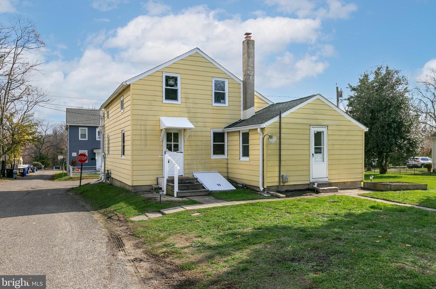 8 North St, Medford NJ  08055-2630 exterior