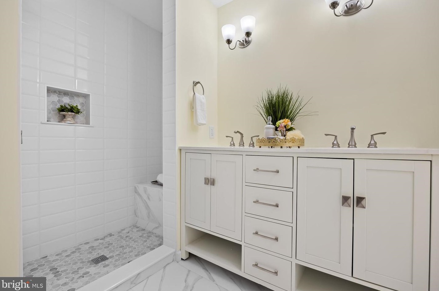 120 Nanticoke Ct, Southampton NJ  08088-8981 exterior