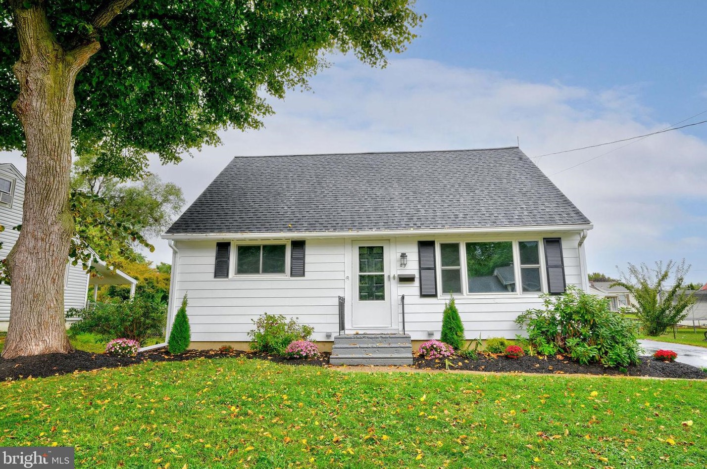 69 Charles Bossert Dr, Chesterfield NJ  08505-2750 exterior