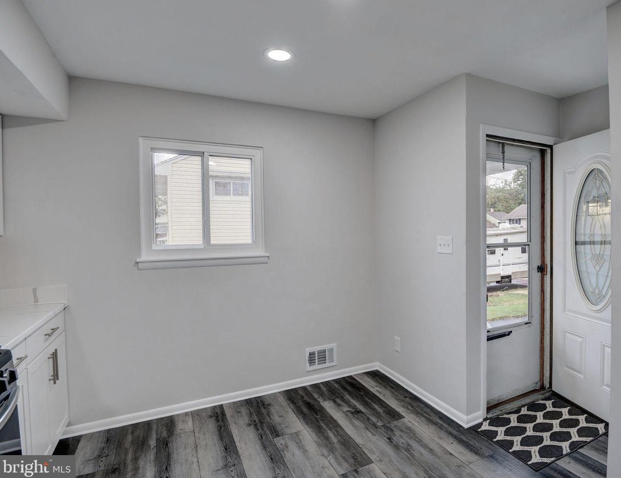 69 Charles Bossert Dr, Chesterfield NJ  08505-2750 exterior