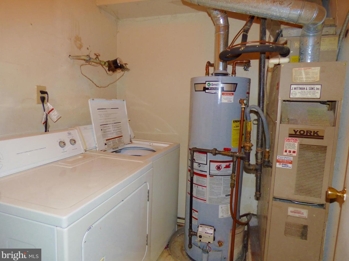 1905 Sedgefield Dr, Mount Laurel NJ 08054-1850 exterior