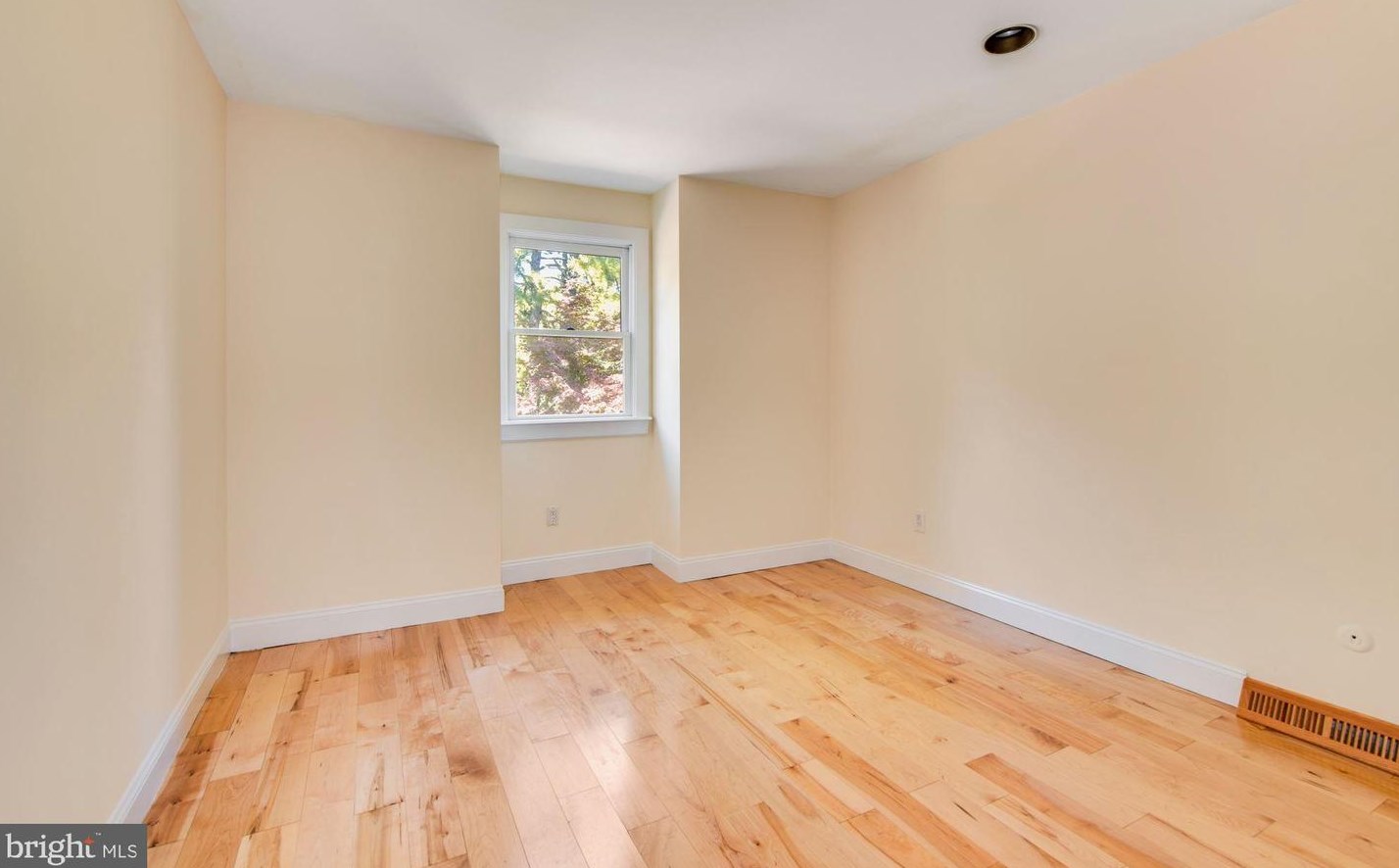 206 Frst Ave, Medford NJ 08055-3443 exterior