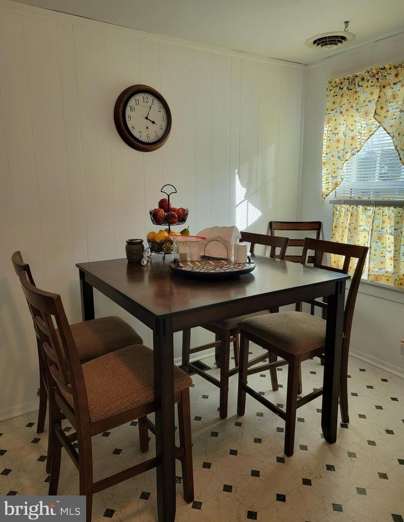 1302 Rancocas Rd, Burlington NJ  08016-3702 exterior