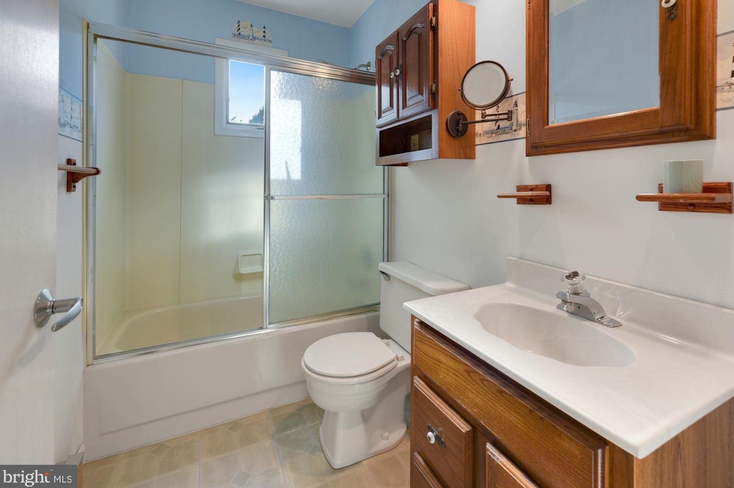 27 Harding Ave, Moorestown NJ 08057-1014 exterior