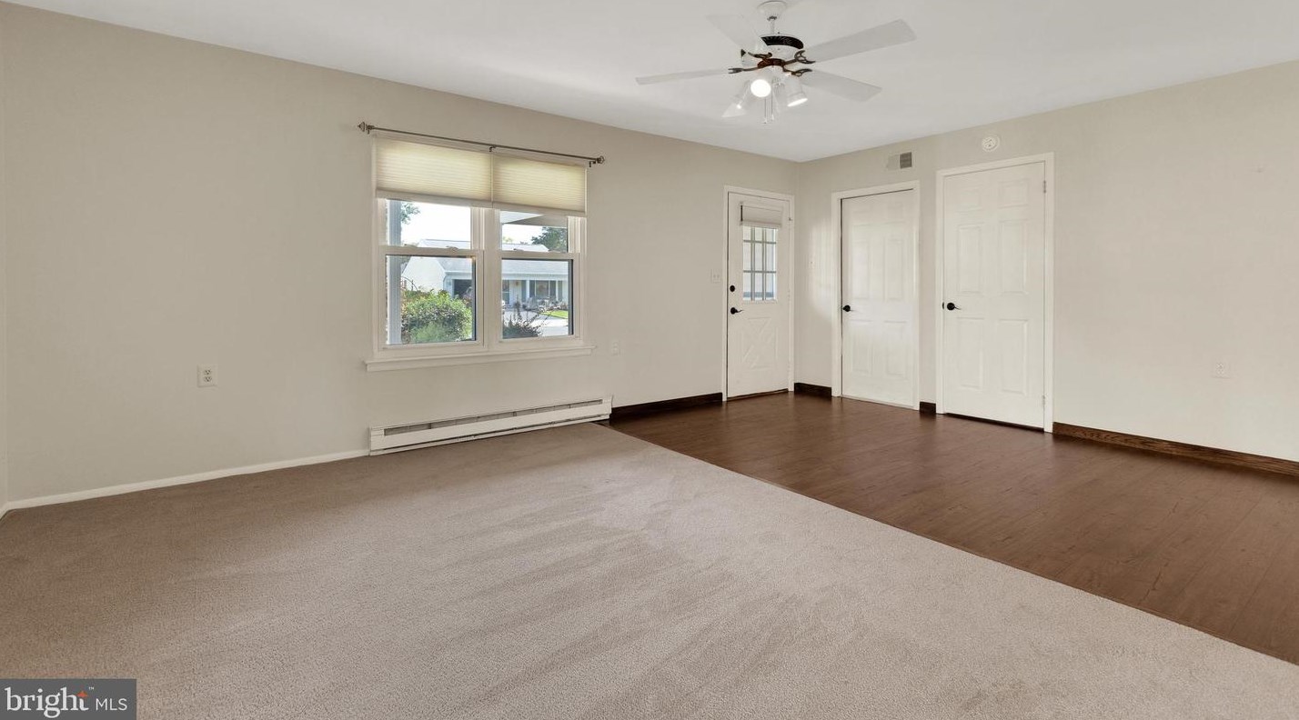 36 Finchley Ct, Southampton NJ  08088-1008 exterior