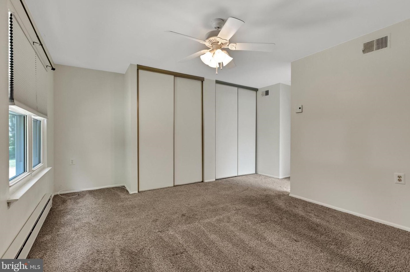 36 Finchley Ct, Southampton NJ  08088-1008 exterior