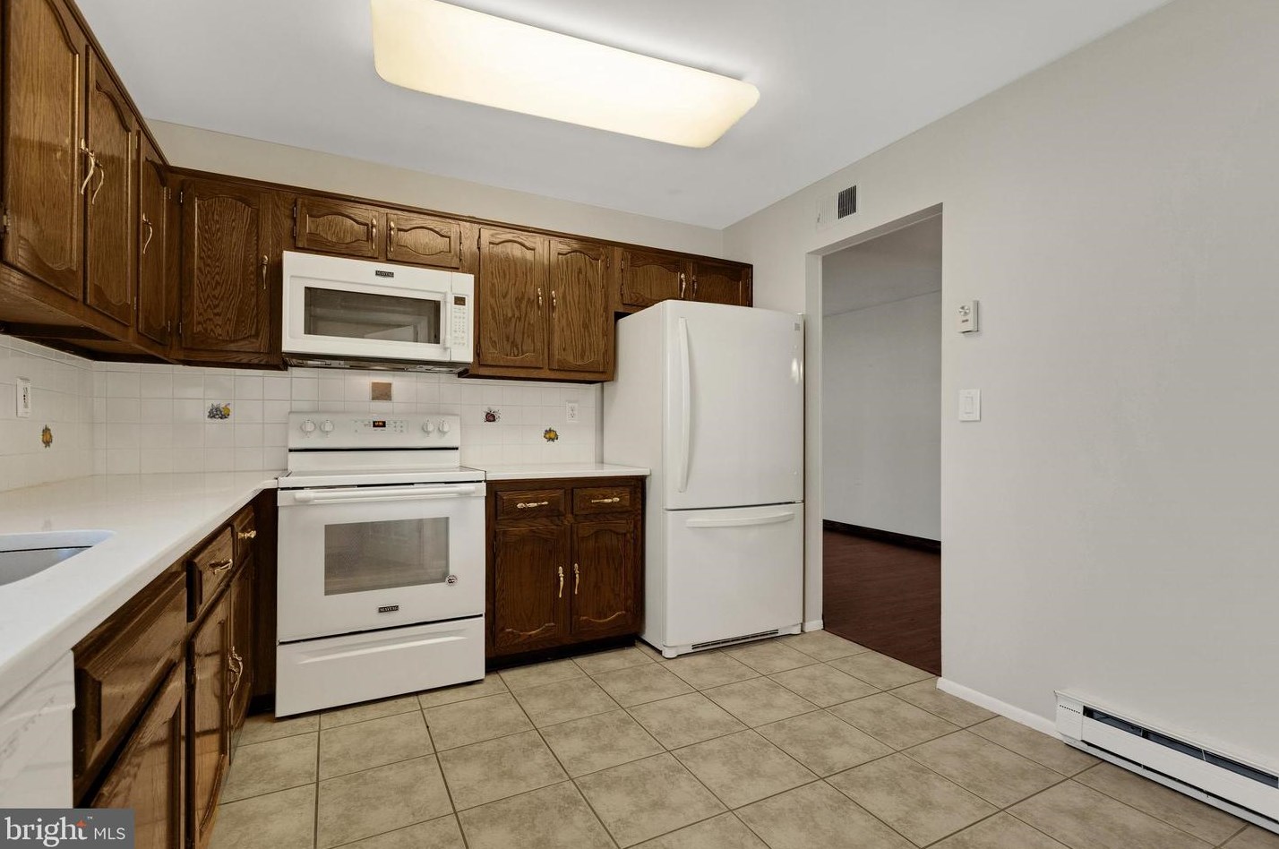 36 Finchley Ct, Southampton NJ  08088-1008 exterior