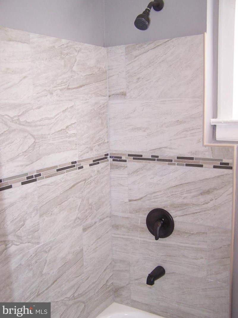 623 Bordentown Rd, Burlington NJ  08016-1923 exterior