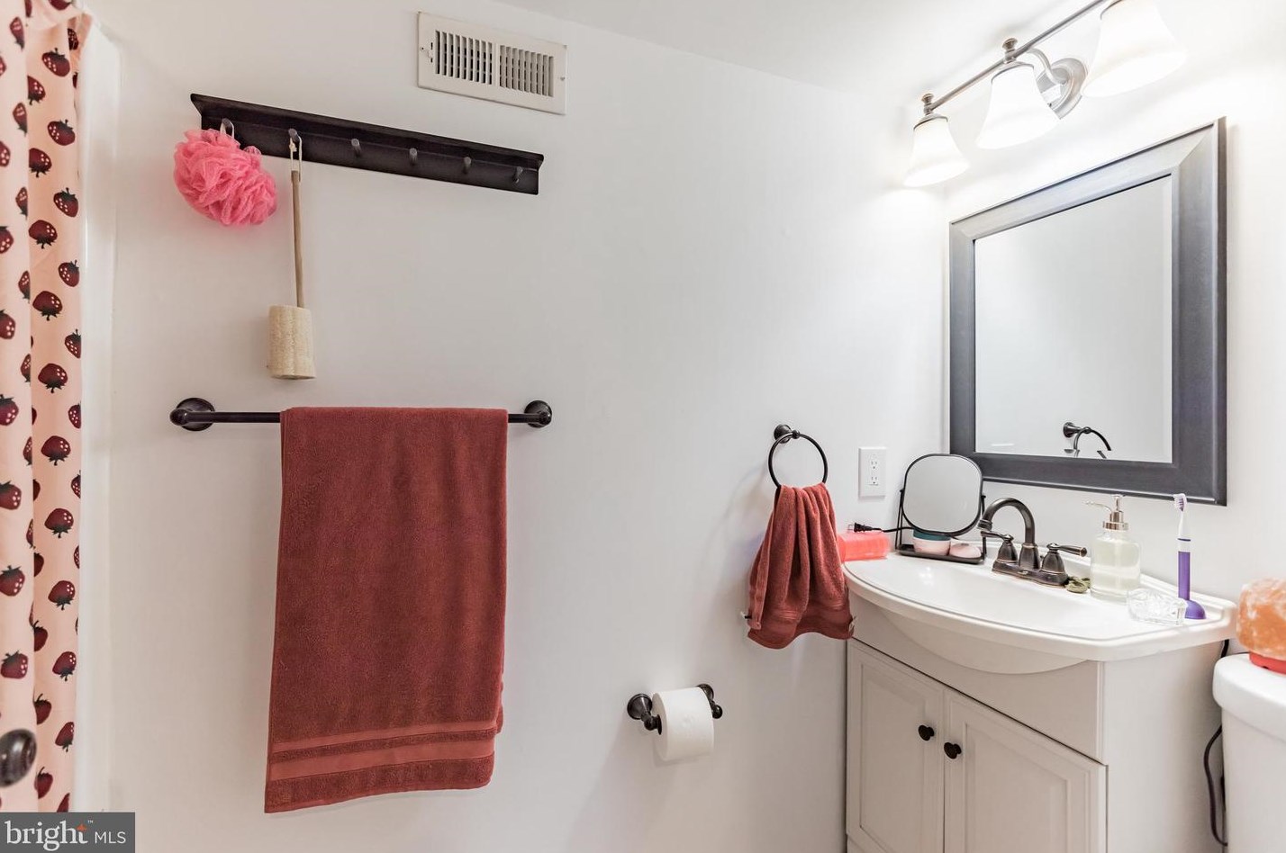 23 Illinois Trl, Medford NJ  08055-9042 exterior