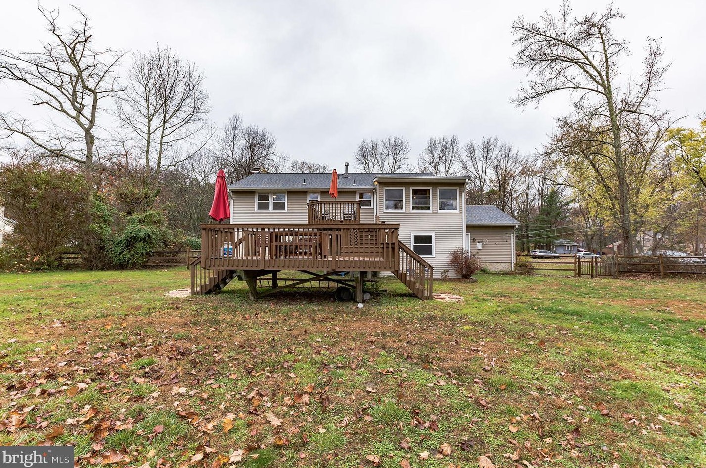 23 Illinois Trl, Medford NJ  08055-9042 exterior