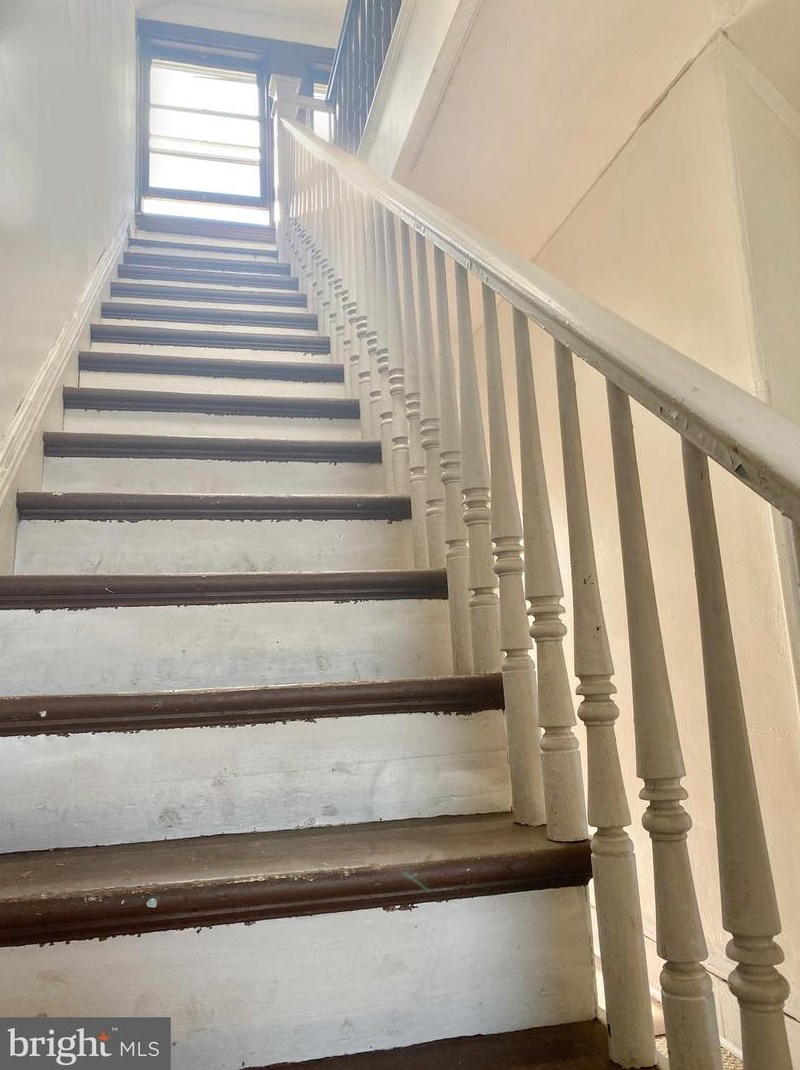 26 Riverbank Ave, Beverly NJ  08010-1310 exterior