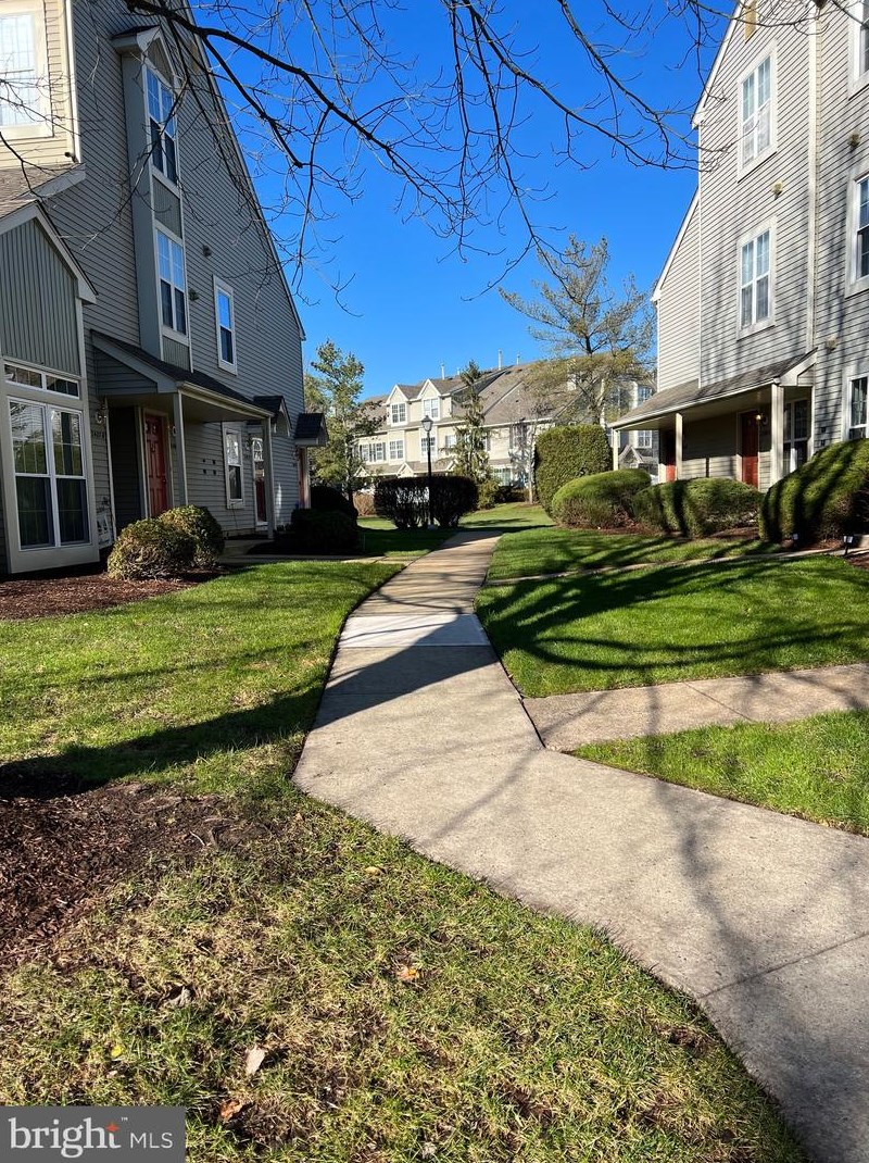 2405 Yarmouth Ln, Mount Laurel NJ  08054-6262 exterior