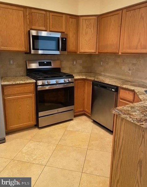 6303 Preston Way, Mount Laurel NJ 08054-6822 exterior