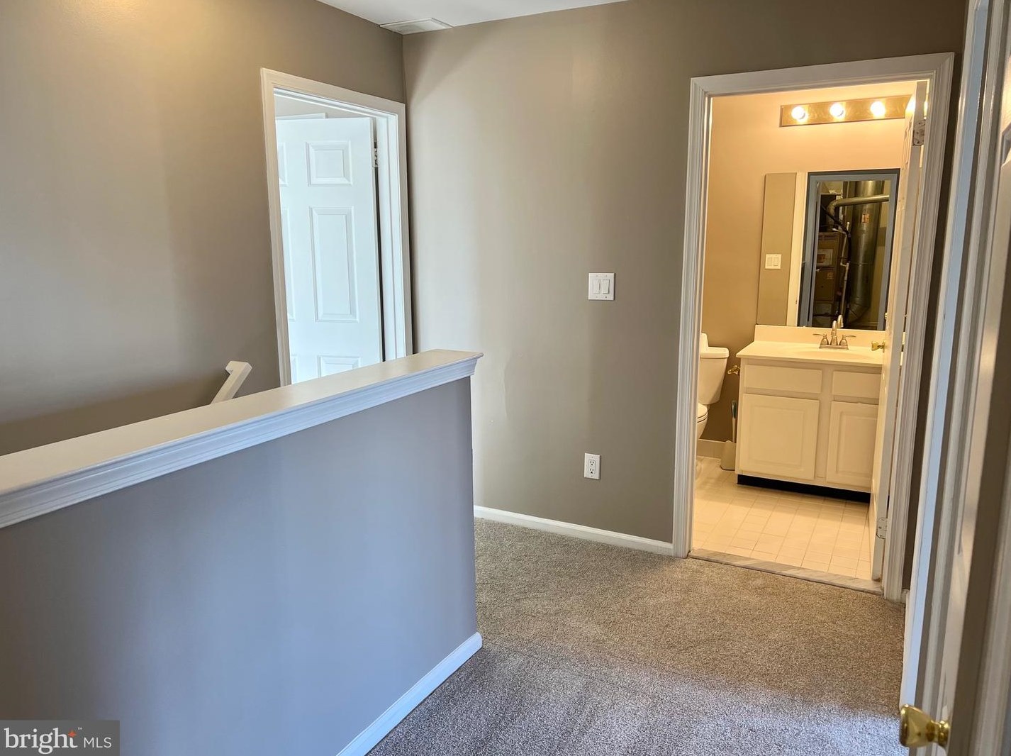 3201 Saxony Dr, Mount Laurel NJ  08054-6815 exterior
