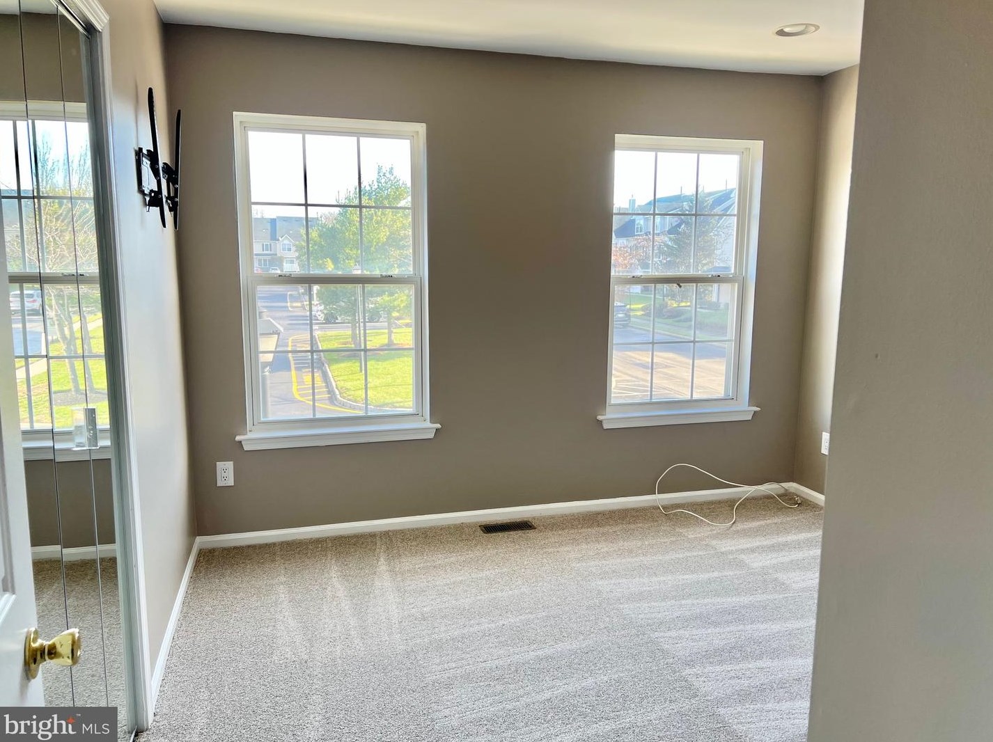 3201 Saxony Dr, Mount Laurel NJ  08054-6815 exterior
