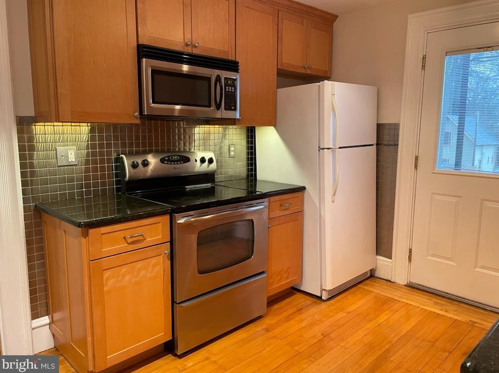 136 Central Ave, Moorestown NJ  08057-3640 exterior