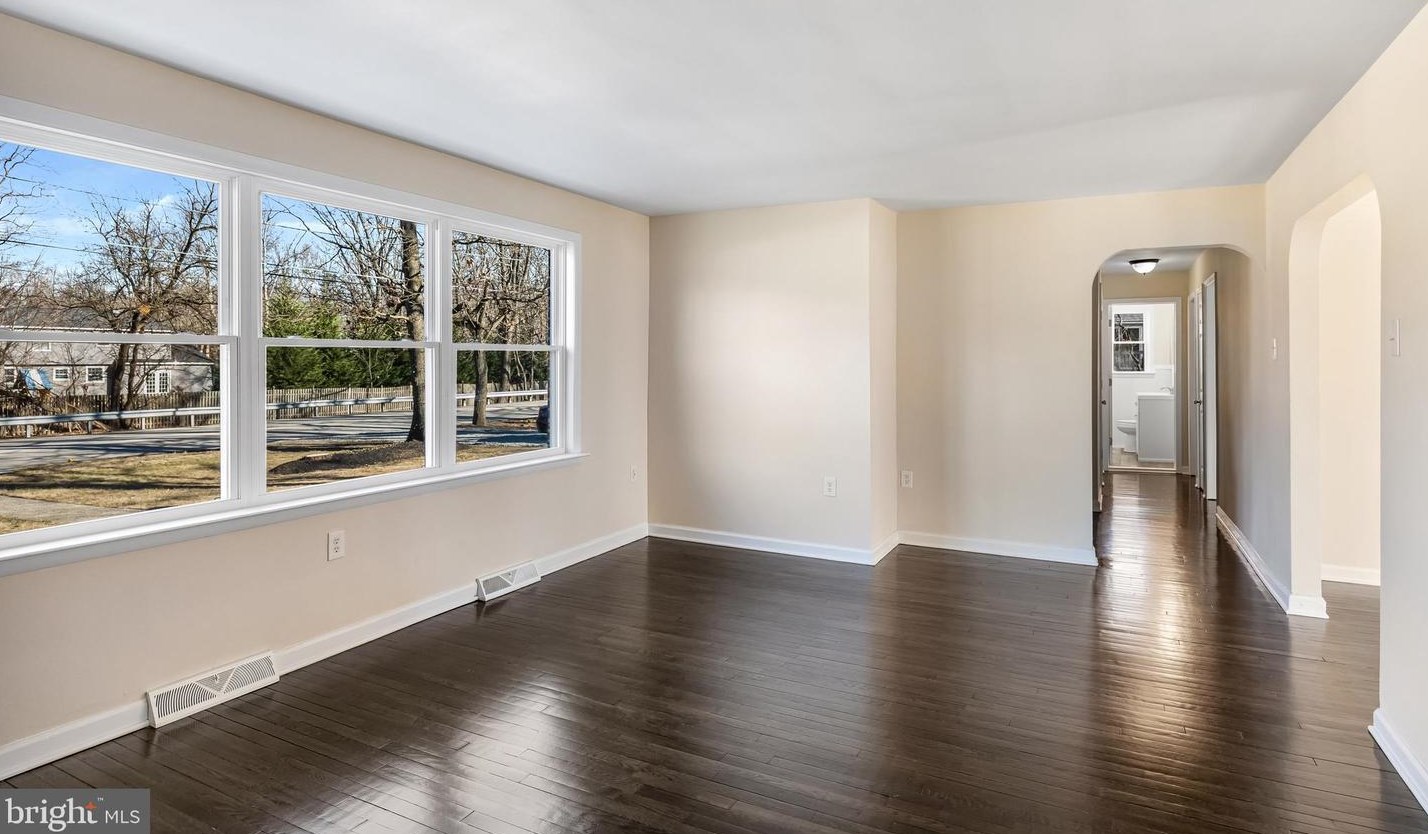 267 Creek Rd, Mount Laurel NJ  08054-2102 exterior