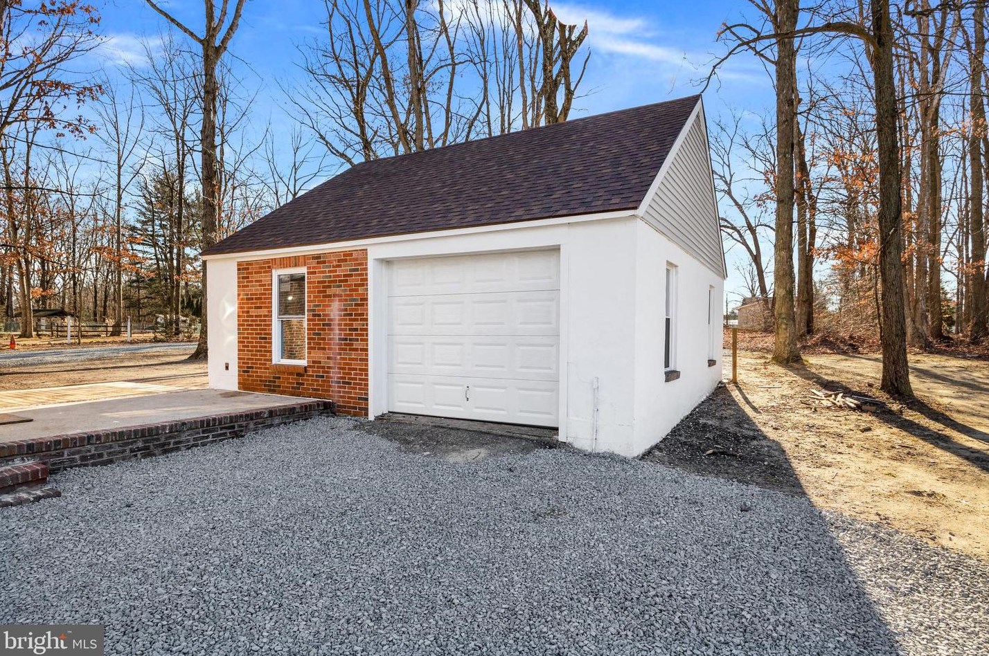 267 Creek Rd, Mount Laurel NJ  08054-2102 exterior