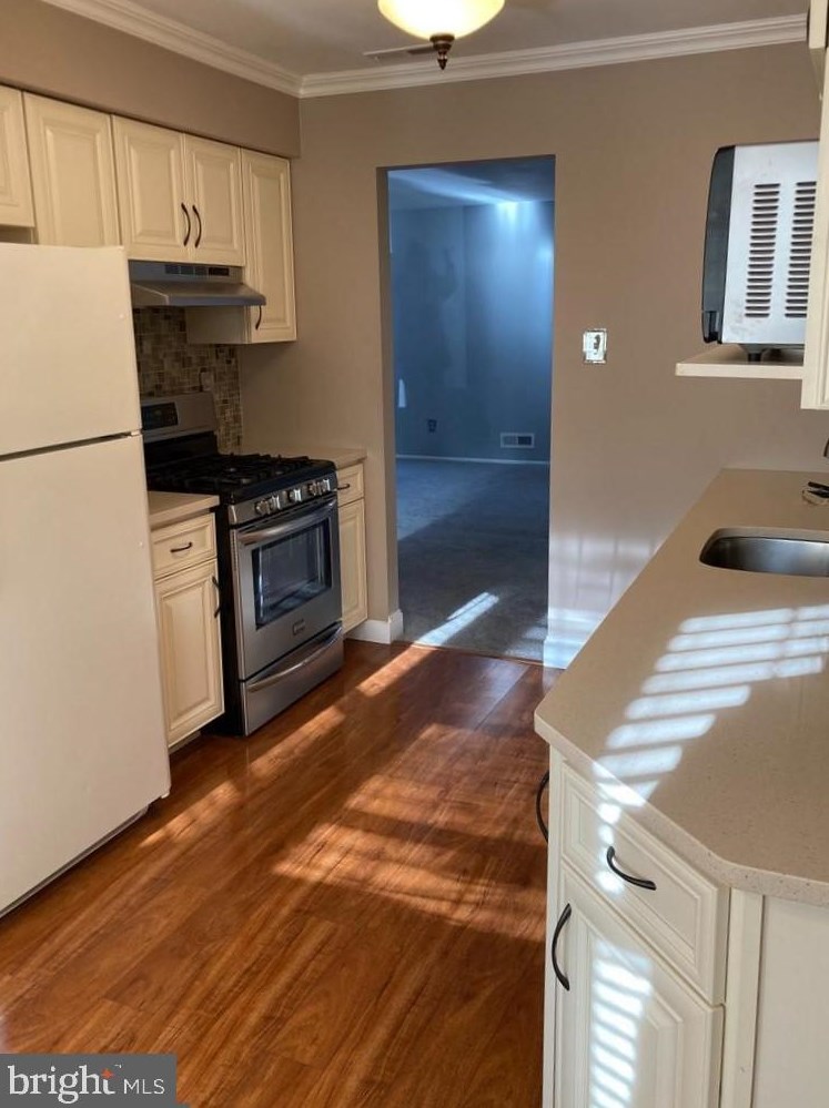 2 Tioga Ct, Chesterfield NJ  08505-3138 exterior