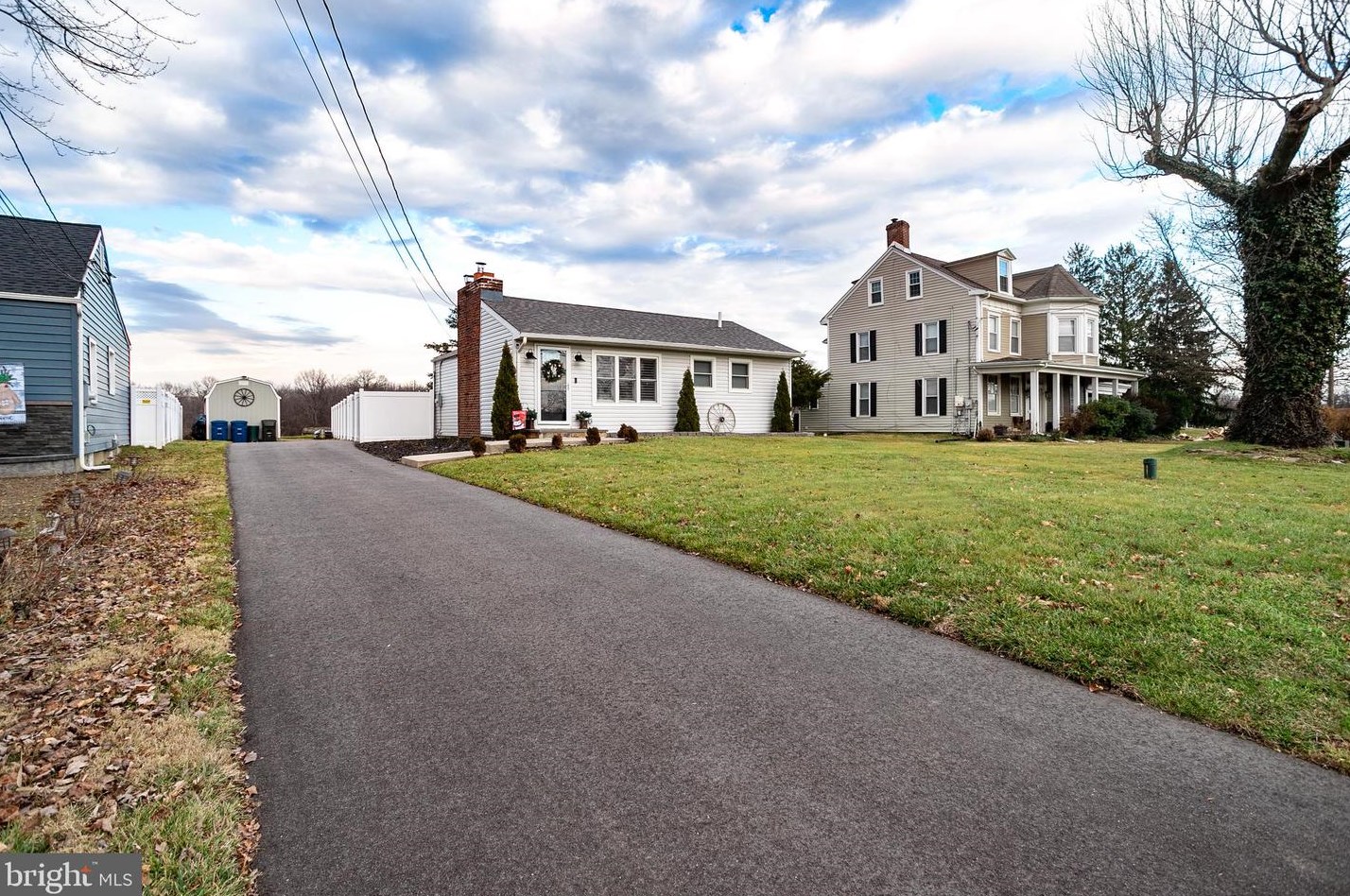 273 Crosswicks Rd, Chesterfield NJ  08505-2606 exterior