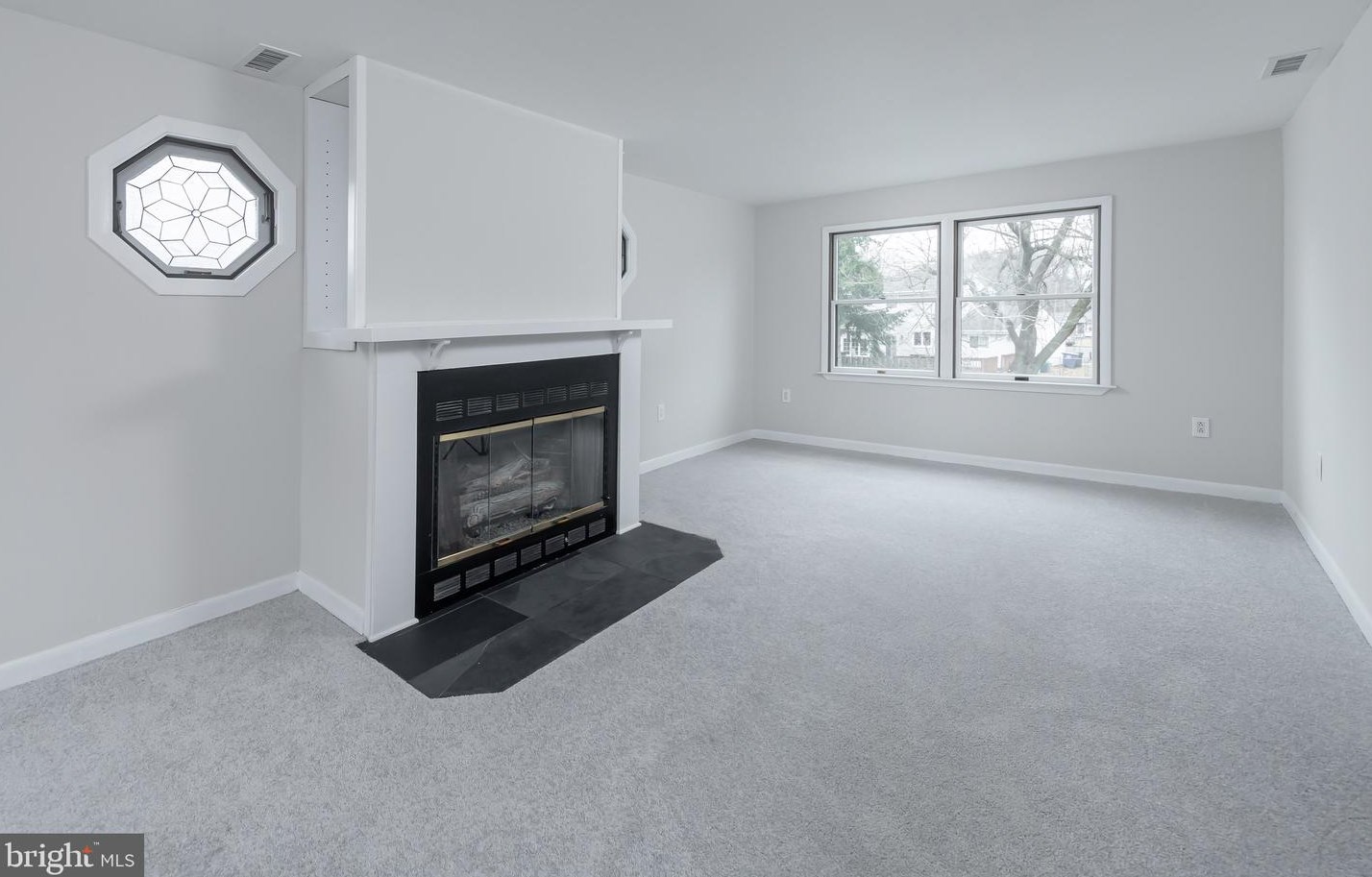 152 Glenbrook Dr, Mount Laurel NJ  08054-1046 exterior