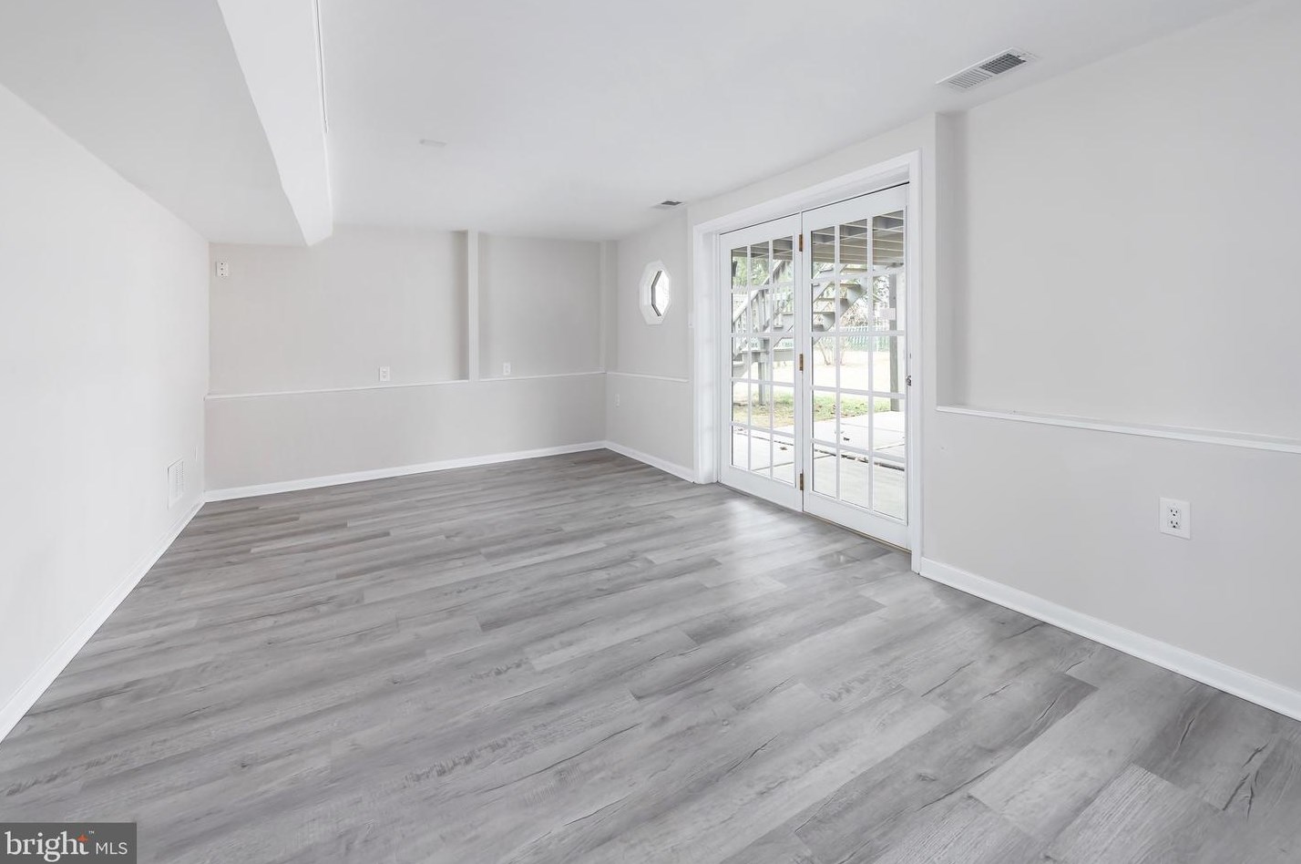 152 Glenbrook Dr, Mount Laurel NJ  08054-1046 exterior