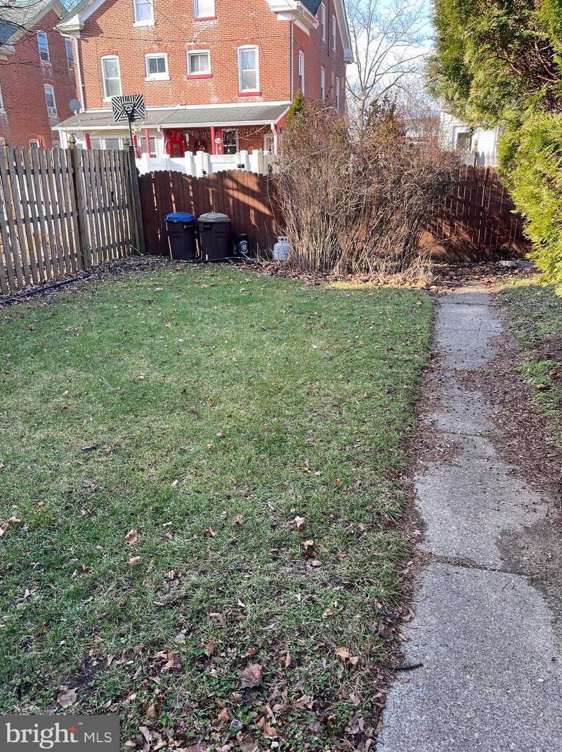 25 5th Ave, Roebling, NJ 08554
