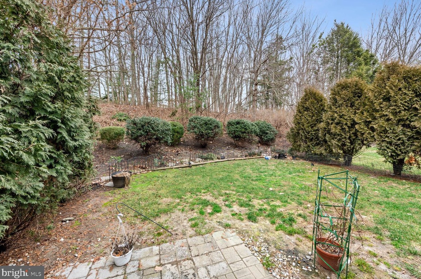 130 Buckingham Dr, Southampton NJ  08088-1246 exterior