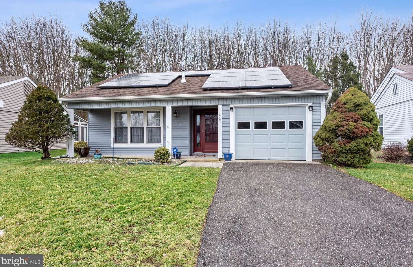 130 Buckingham Dr, Southampton NJ  08088-1246 exterior