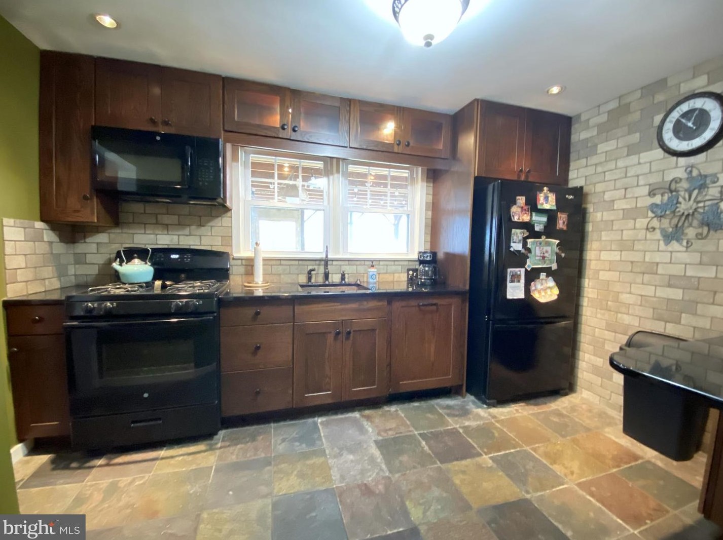 302 Washington Ave, Moorestown NJ 08057-2408 exterior