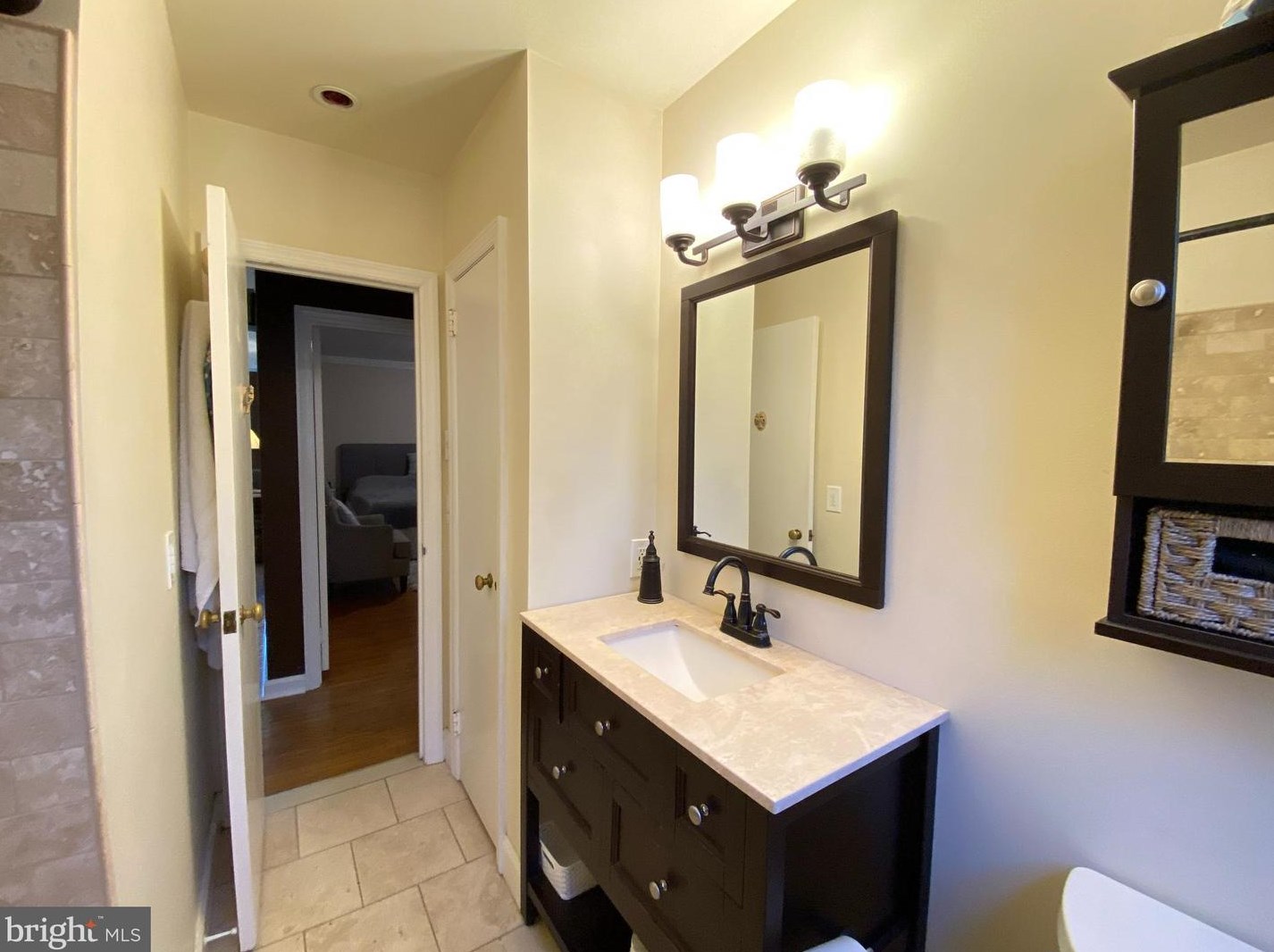 302 Washington Ave, Moorestown NJ 08057-2408 exterior