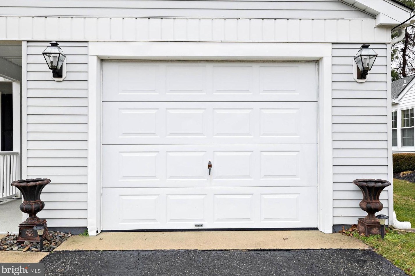 898 Westminster Dr, Southampton NJ  08088-1038 exterior