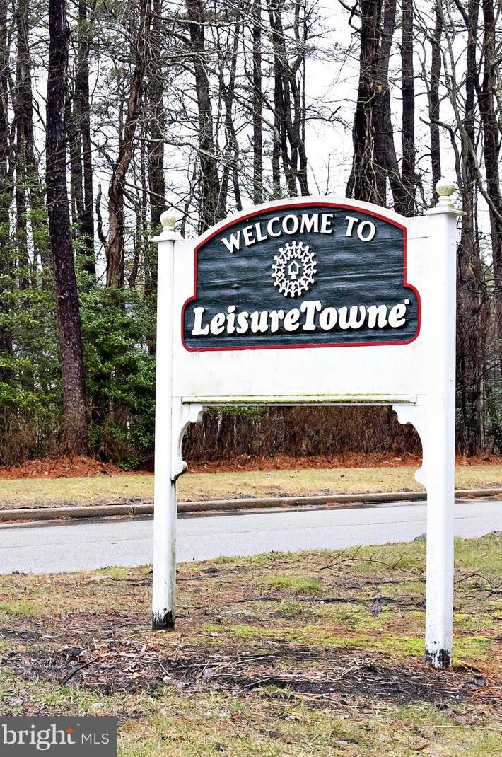898 Westminster Dr, Southampton NJ  08088-1038 exterior