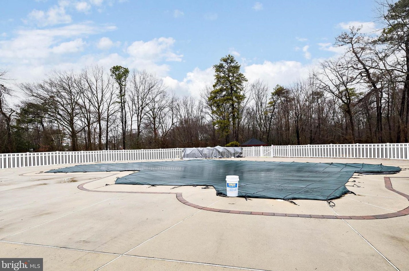 898 Westminster Dr, Southampton NJ  08088-1038 exterior