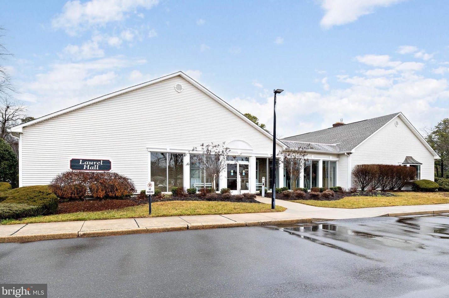 898 Westminster Dr, Southampton NJ  08088-1038 exterior