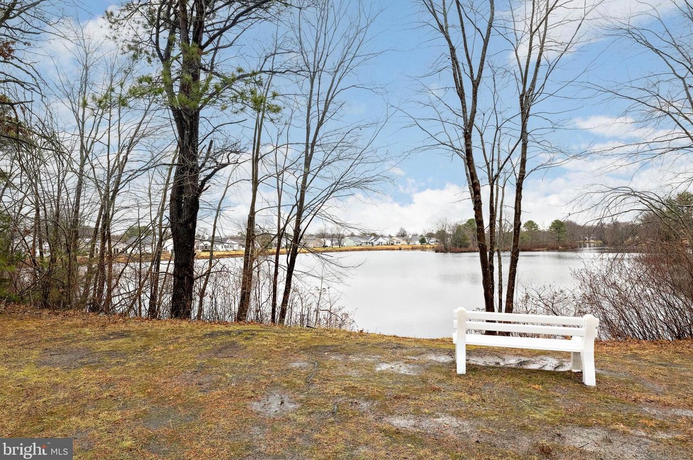 898 Westminster Dr, Southampton NJ  08088-1038 exterior