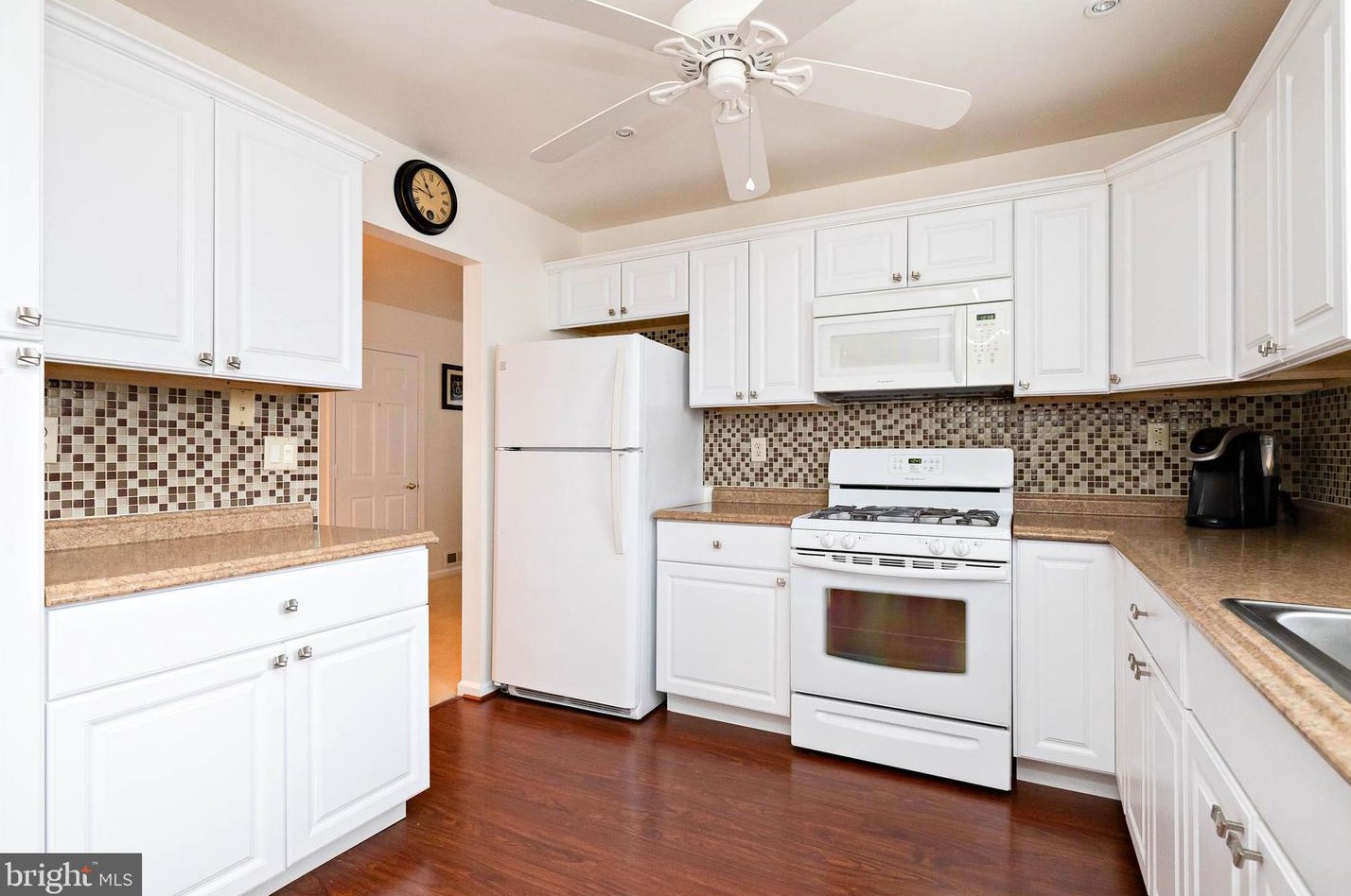 898 Westminster Dr, Southampton NJ  08088-1038 exterior
